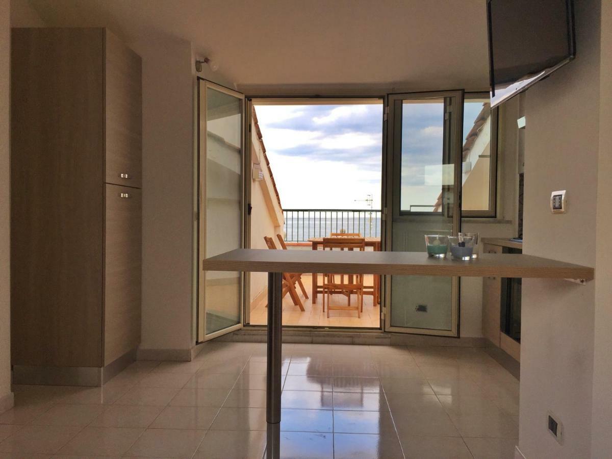 Suite Sul Mare Mascali Exteriör bild