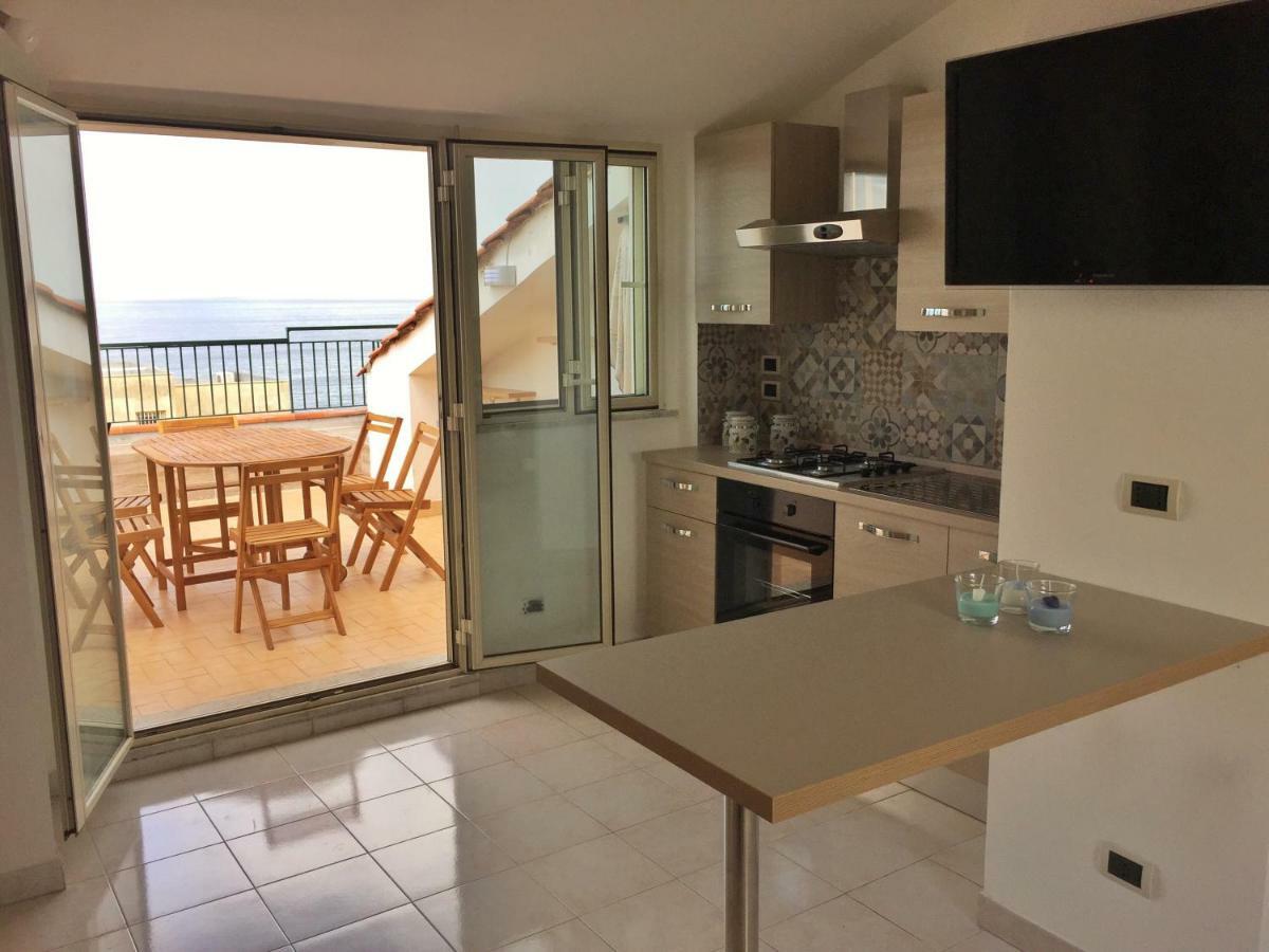 Suite Sul Mare Mascali Exteriör bild